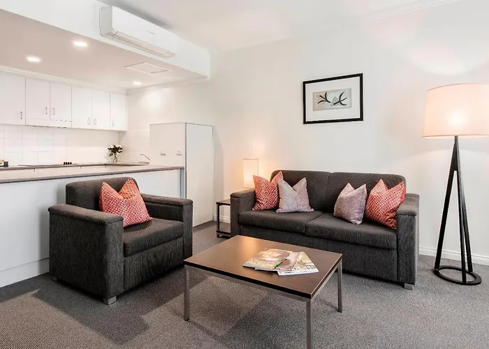 Franklin ApartmentsAirport Hotel